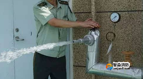 消火栓測壓試驗(yàn)裝置及使用方法